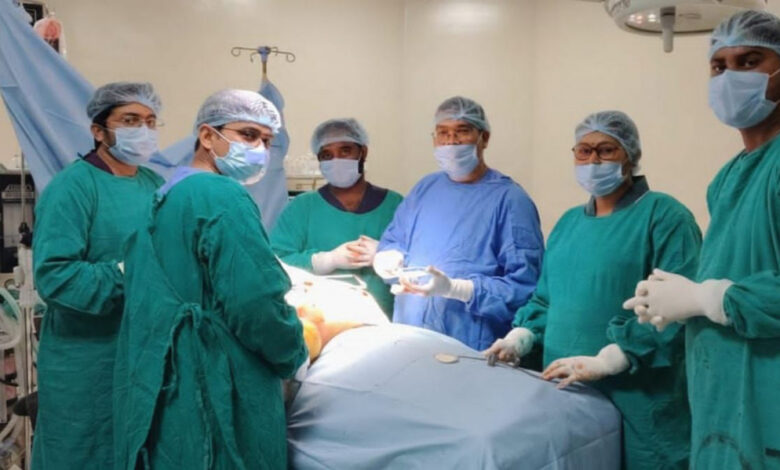 рд░рд╛рдпрдЧрдврд╝ рдореЗрдбрд┐рдХрд▓ рдХреЙрд▓реЗрдЬ рдореЗрдВ рдЕрддреНрдпрд╛рдзреБрдирд┐рдХ рдШреБрдЯрдирд╛ рд╡ рдХреВрд▓реНрд╣рд╛ рдкреНрд░рддреНрдпрд╛рд░реЛрдкрдг рд╕рд░реНрдЬрд░реА рдХреА рд╕реБрд╡рд┐рдзрд╛ рдЙрдкрд▓рдмреНрдз рд░рд╛рдпрдЧрдврд╝ рдореЗрдбрд┐рдХрд▓ рдХреЙрд▓реЗрдЬ рдореЗрдВ рдЕрддреНрдпрд╛рдзреБрдирд┐рдХ рдШреБрдЯрдирд╛ рд╡ рдХреВрд▓реНрд╣рд╛ рдкреНрд░рддреНрдпрд╛рд░реЛрдкрдг рд╕рд░реНрдЬрд░реА рдХреА рд╕реБрд╡рд┐рдзрд╛ рдЙрдкрд▓рдмреНрдз