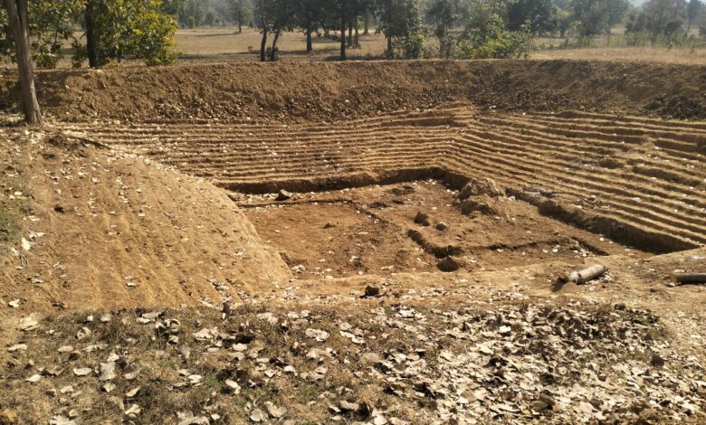 विशेष पिछड़ी जनजाति बैगा समुदाय के दिव्यांग अंधरू बैगा के लिए मनरेगा की पहल बनी वरदान विशेष पिछड़ी जनजाति बैगा समुदाय के दिव्यांग अंधरू बैगा के लिए मनरेगा की पहल बनी वरदान
