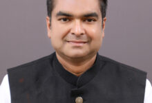 विधायक रिकेश का होली पर बड़ा ऑफर, हुड़दंगियों की खबर दो और 21 हजार इनाम पाओ विधायक रिकेश का होली पर बड़ा ऑफर, हुड़दंगियों की खबर दो और 21 हजार इनाम पाओ