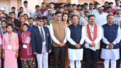 рдирдП рд╡рд┐рд╢реНрд╡рд╛рд╕ рдХреЗ рд╕рд╛рде рдЖрдЧреЗ рдмрдврд╝ рд░рд╣реЗ рдкреБрдирд░реНрд╡рд╛рд╕рд┐рдд рдпреБрд╡рд╛: рд╡рд┐рдзрд╛рдирд╕рднрд╛ рдореЗрдВ рд╕рдордЭреА рдЬрдирддрд╛рдВрддреНрд░рд┐рдХ рдкреНрд░рдгрд╛рд▓реА рдирдП рд╡рд┐рд╢реНрд╡рд╛рд╕ рдХреЗ рд╕рд╛рде рдЖрдЧреЗ рдмрдврд╝ рд░рд╣реЗ рдкреБрдирд░реНрд╡рд╛рд╕рд┐рдд рдпреБрд╡рд╛: рд╡рд┐рдзрд╛рдирд╕рднрд╛ рдореЗрдВ рд╕рдордЭреА рдЬрдирддрд╛рдВрддреНрд░рд┐рдХ рдкреНрд░рдгрд╛рд▓реА