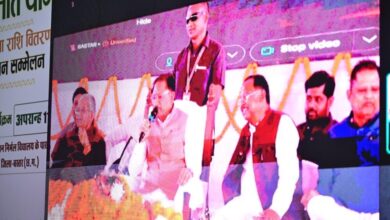 मुख्यमंत्री साय ने महिला कृषक बसंती को दी बधाई मुख्यमंत्री साय ने महिला कृषक बसंती को दी बधाई