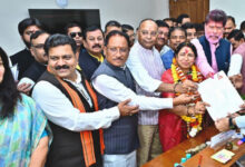 рд▓рдХреНрд╖реНрдореА рд╡ рдлреВрд▓реЛрджреЗрд╡реА рдиреЗ рд░рд╛рдЬреНрдпрд╕рднрд╛ рдХреЗ рд▓рд┐рдП рднрд░рд╛ рдирд╛рдорд╛рдВрдХрди рд▓рдХреНрд╖реНрдореА рд╡ рдлреВрд▓реЛрджреЗрд╡реА рдиреЗ рд░рд╛рдЬреНрдпрд╕рднрд╛ рдХреЗ рд▓рд┐рдП рднрд░рд╛ рдирд╛рдорд╛рдВрдХрди