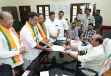 चेंगन्नूर के भाजपा प्रत्याशी वी. गोपाकुमार के नामांकन में शामिल हुए सीएम साय चेंगन्नूर के भाजपा प्रत्याशी वी. गोपाकुमार के नामांकन में शामिल हुए सीएम साय