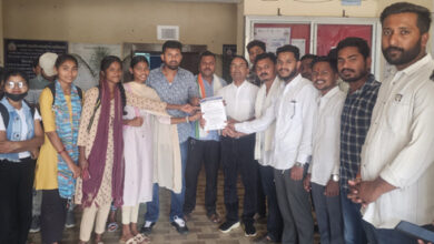 एनएसयूआई ने महाविद्यालय में छात्र संघ चुनाव बहाली की मांग काे लेकर सौंपा ज्ञापन एनएसयूआई ने महाविद्यालय में छात्र संघ चुनाव बहाली की मांग काे लेकर सौंपा ज्ञापन