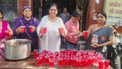श्रमिक व राहगीरों को जवाहर नगर अग्रवाल समाज की महिलाओं ने बांटे शरबत श्रमिक व राहगीरों को जवाहर नगर अग्रवाल समाज की महिलाओं ने बांटे शरबत