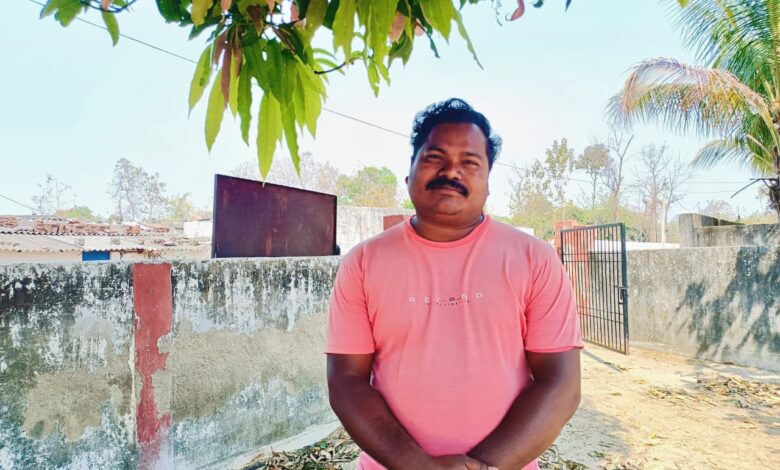 मनोज के जीवन में आई स्थिरता, आत्मनिर्भरता की ओर बढ़ते कदम मनोज के जीवन में आई स्थिरता, आत्मनिर्भरता की ओर बढ़ते कदम