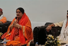 दिव्य संतों का सान्निध्य प्राप्त होना अत्यंत सौभाग्य की बात : तोखन दिव्य संतों का सान्निध्य प्राप्त होना अत्यंत सौभाग्य की बात : तोखन