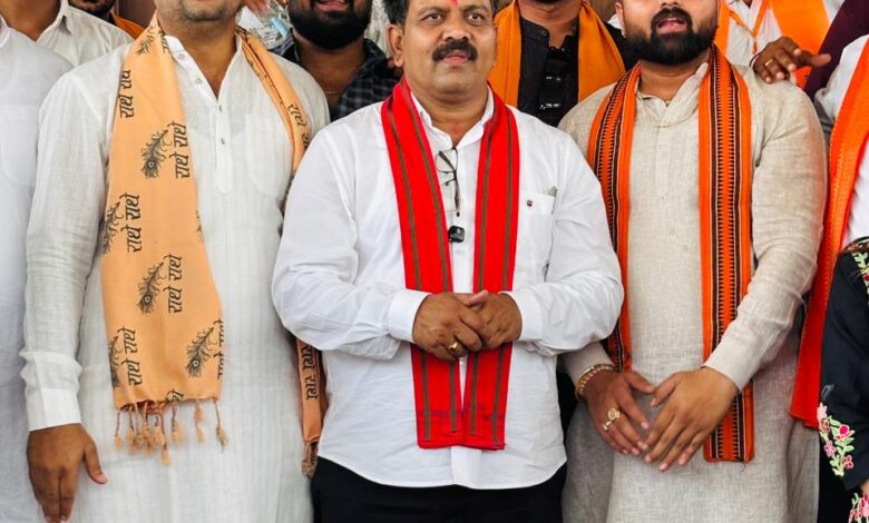 भाजयुमो ने की उप मुख्यमंत्री शर्मा से मुलाकात भाजयुमो ने की उप मुख्यमंत्री शर्मा से मुलाकात