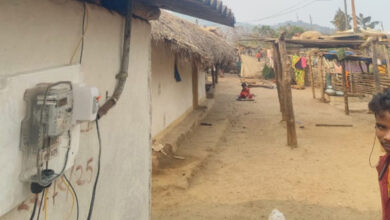 गारपा में आजादी के दशकों बाद पहुंची बिजली की रोशनी गारपा में आजादी के दशकों बाद पहुंची बिजली की रोशनी