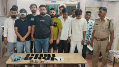 फाफाडीह इलाके से 15 जुआरी गिरफ्तार, 1,54,500 नगद सहित मोबाइल फोन जप्त फाफाडीह इलाके से 15 जुआरी गिरफ्तार, 1,54,500 नगद सहित मोबाइल फोन जप्त