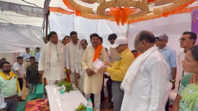 सुशासन तिहार शिविर का बहिष्कार, तहसीलदार को हटाने की मांग सुशासन तिहार शिविर का बहिष्कार, तहसीलदार को हटाने की मांग