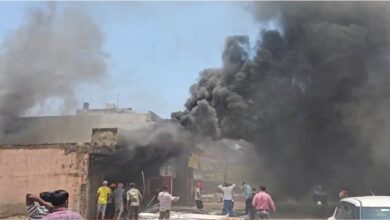पाइप गोडाउन में लगी आग पाइप गोडाउन में लगी आग