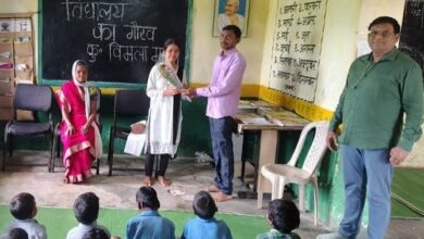 मैनपाट की बेटी विमला माझी ने नीट में पाई सफलता, स्कूल ने किया सम्मानित मैनपाट की बेटी विमला माझी ने नीट में पाई सफलता, स्कूल ने किया सम्मानित