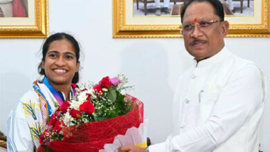 कॉमनवेल्थ गेम्स में सिल्वर जीतने वाली ज्ञानेश्वरी को 30 लाख की प्रोत्साहन राशि व डीएसपी पद पर पदोन्नति का छग सरकार ने दिया तोहफा कॉमनवेल्थ गेम्स में सिल्वर जीतने वाली ज्ञानेश्वरी को 30 लाख की प्रोत्साहन राशि व डीएसपी पद पर पदोन्नति का छग सरकार ने दिया तोहफा