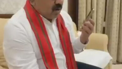 कुलगाम आतंकी हमले के पीडि़तों के परिजनों से उप मुख्यमंत्री शर्मा ने की बात, कहा- आतंकियों को उनके कायराना कृत्य का मिलेगा मुंहतोड़ जवाब कुलगाम आतंकी हमले के पीडि़तों के परिजनों से उप मुख्यमंत्री शर्मा ने की बात, कहा- आतंकियों को उनके कायराना कृत्य का मिलेगा मुंहतोड़ जवाब